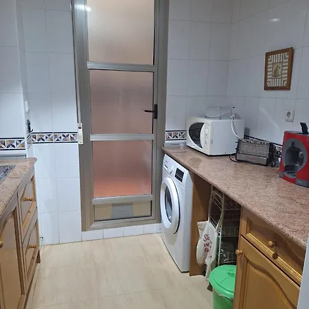 Edificio 1º Linea De Playa, En Paseo Maritimo De Torrevieja, Alicante, Costa Blanca * Торевьиа