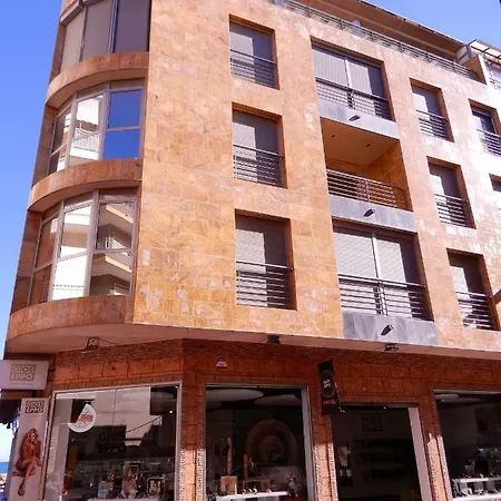 Edificio 1º Linea De Playa, En Paseo Maritimo De Torrevieja, Alicante, Costa Blanca * Торевьиа