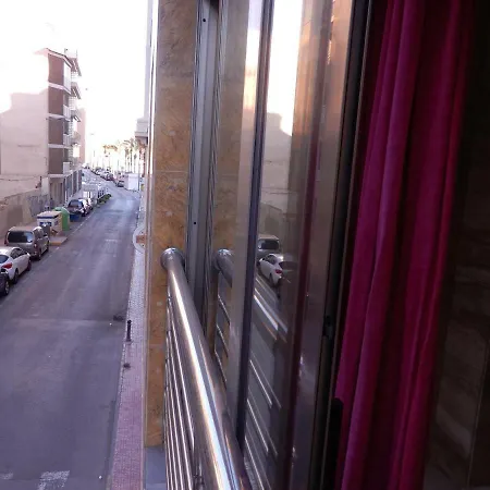 Апартаменты Edificio 1º Linea De Playa, En Paseo Maritimo De Torrevieja, Alicante, Costa Blanca Торевьиа