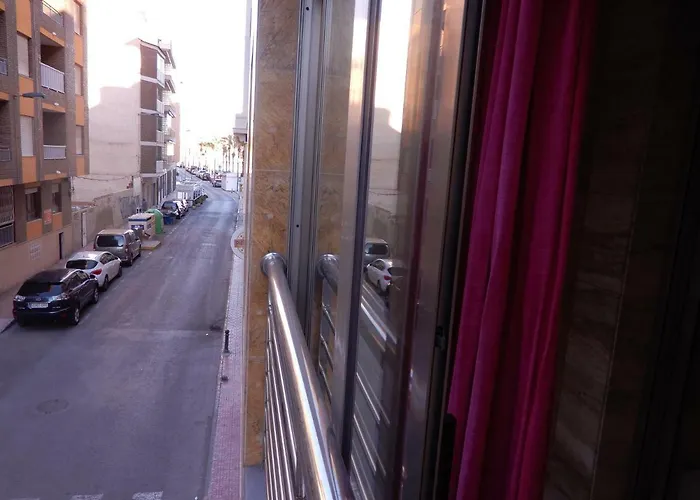 Apartamento Edificio 1º Línea De Playa, En Paseo Marítimo De Torrevieja, Alicante, Costa Blanca Torrevieja