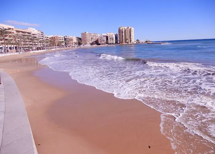 Edificio 1º Línea De Playa, En Paseo Marítimo De Torrevieja, Alicante, Costa Blanca